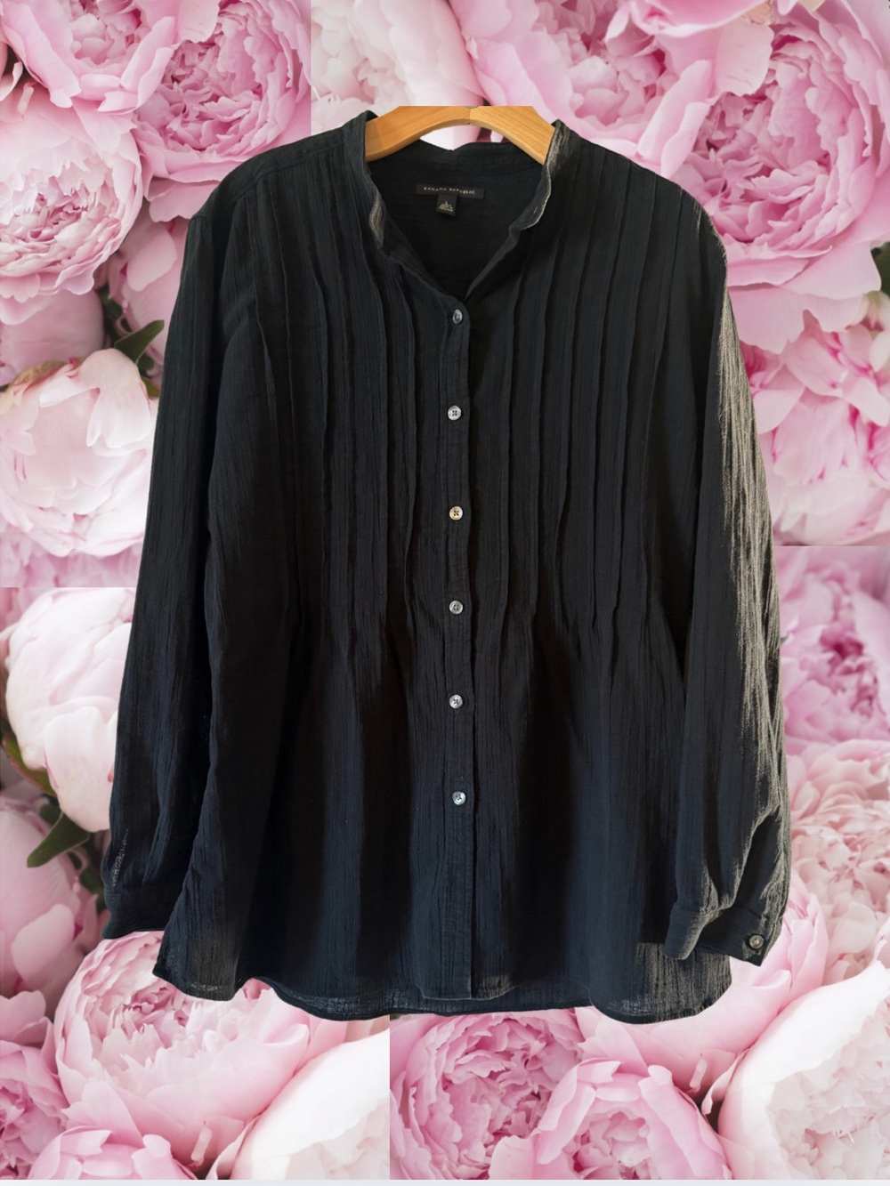 Banana Republic Black Long Sleeve Button Down Tunic Lightweight Minimalist Top